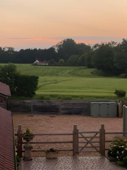 Villa Idyllic Rural Retreat - Stunning 2 Bed Annex. à Wood Norton Extérieur photo